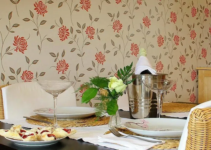 Varszallo Apartman Отель Дьюла