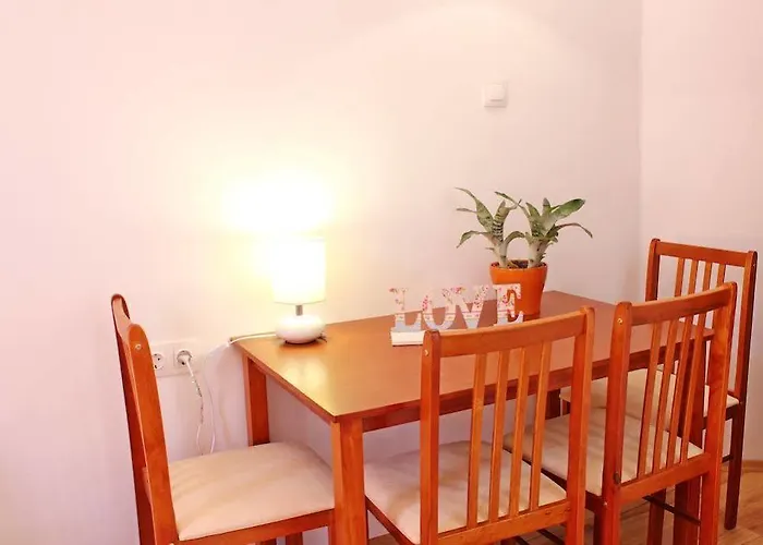 Varszallo Apartman *