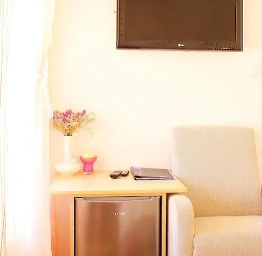 Varszallo Apartman Отель